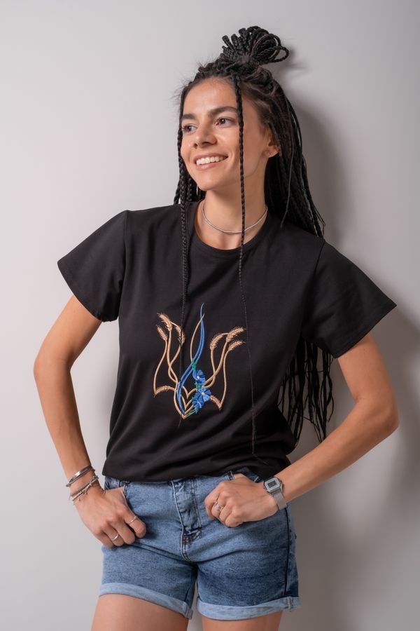 Women's t-shirt with &ldquo;Mallow trident&rdquo; embroidery, black, Black, S