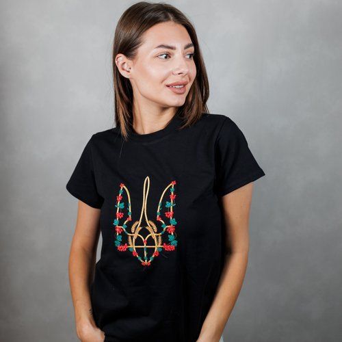 Women's t-shirt with &ldquo;Red kalyna trident&rdquo; embroidery, black, Black, S